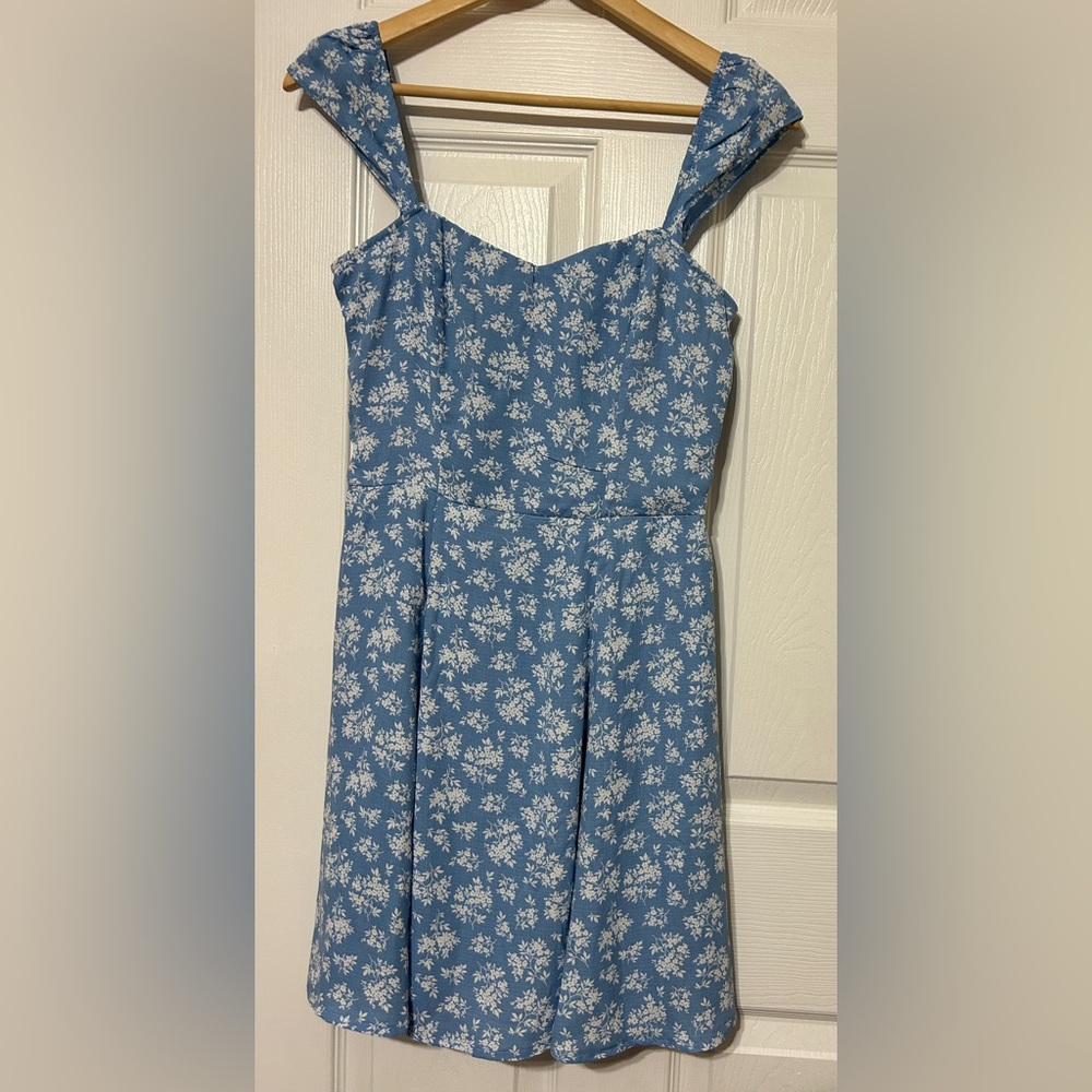 TRIXXI Blue Floral Sleeveless Mini Dress Smocked Back NWT Women’s Size M